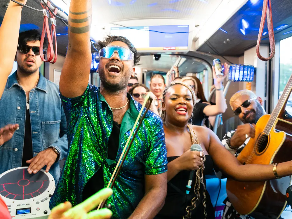 Sound Tram mit Acoustic Element