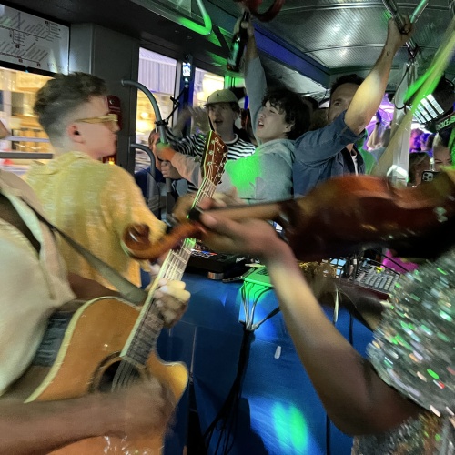 Sound Tram mit Acoustic Element